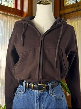 ☆★━ Aritiza Cropped Zip Up ━★☆